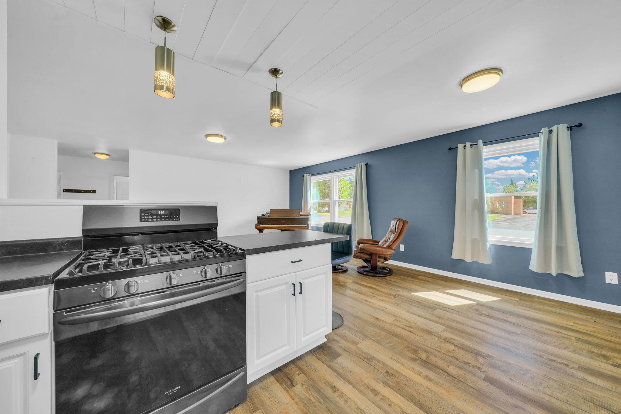 302 South Gladwin Road Lake City, MI 49651 - Photo 8 of 31 DSC05236