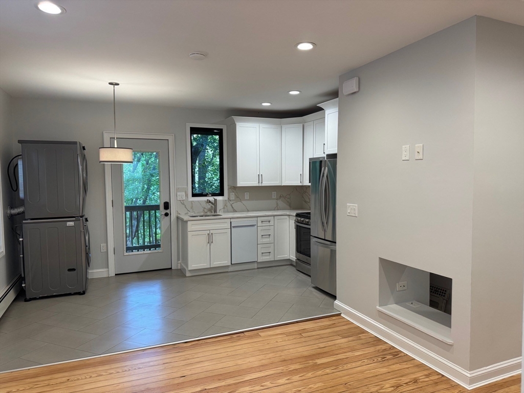 18 Reed Street, Unit 1 Arlington, MA 02474 - Photo 12 of 34