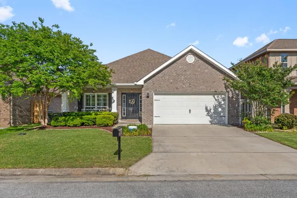 $400,000 | 1704 Waterford Sound Boulevard, Gulf Breeze, FL 32563