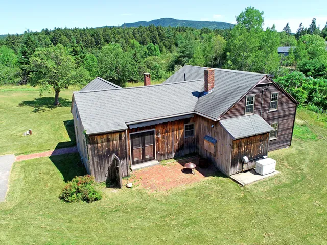 $875,000 | 26 Cape Road, Tremont, ME 04674