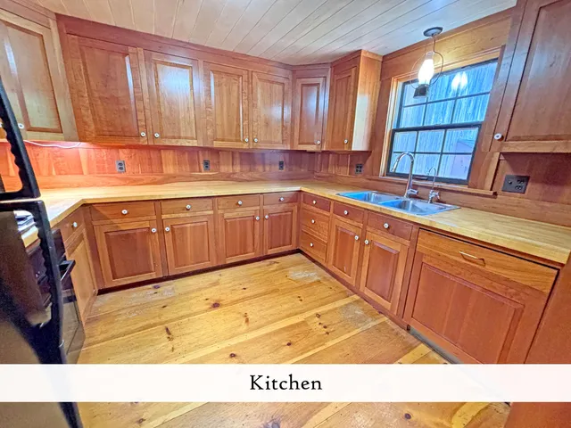 $875,000 | 26 Cape Road, Tremont, ME 04674