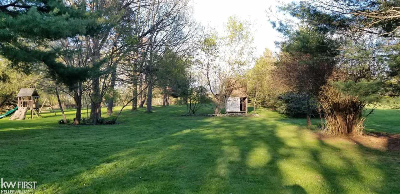 4103 South Mill Road Dryden, MI 48428 - Photo 17 of 44