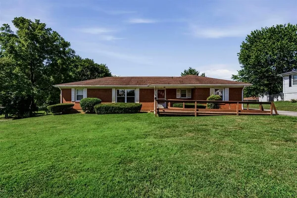 $225,000 | 117 Groce Street, Glasgow, KY 42141