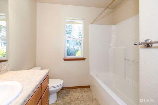 $639,950 | 292 East Lakeland Drive, Allyn, WA 98524