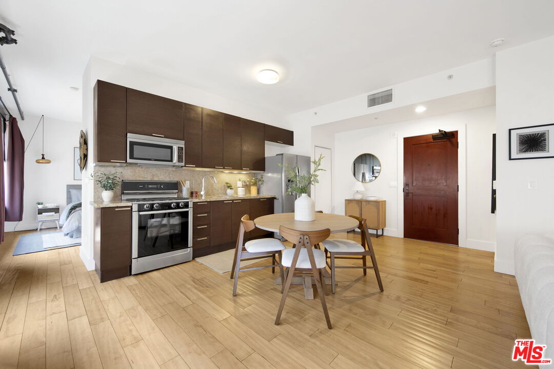 460 South Spring Street, Unit 1110 Los Angeles, CA 90013 - Photo 6 of 25