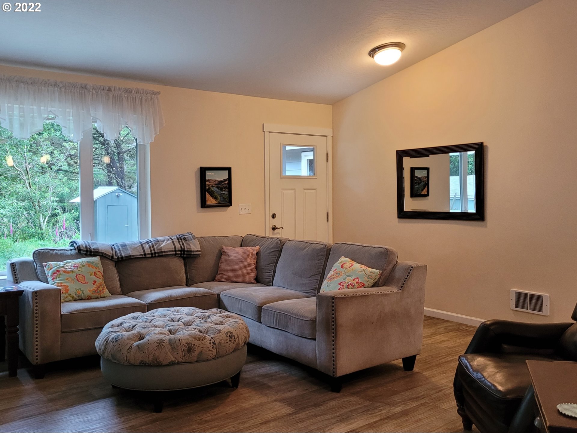 42533 Gull Road Port Orford, OR 97465 - Photo 14 of 32 Entrance/Foyer