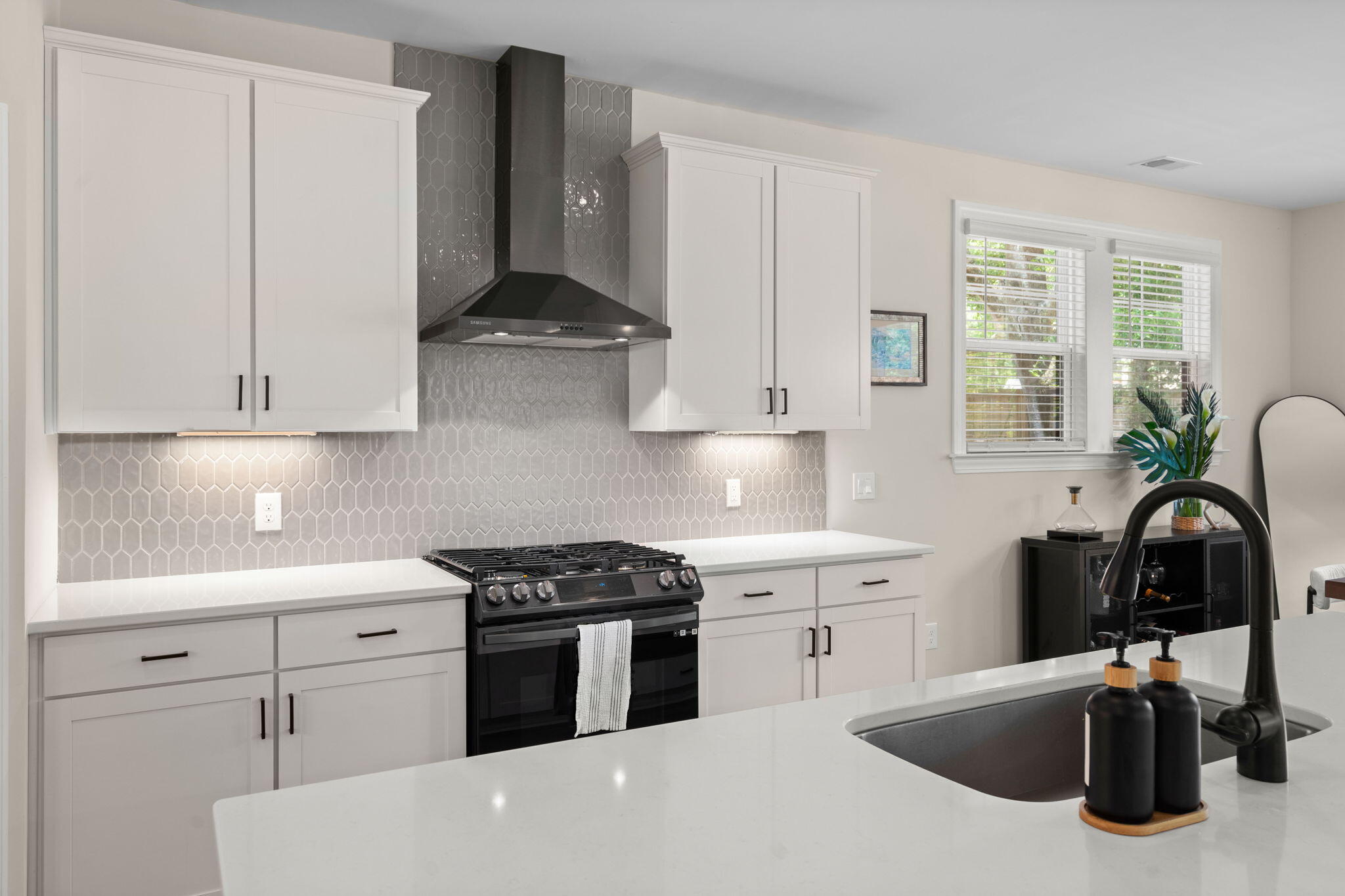 1234 Melvin Bennett Road Mount Pleasant, SC 29464 - Photo 15 of 46 Kitchen