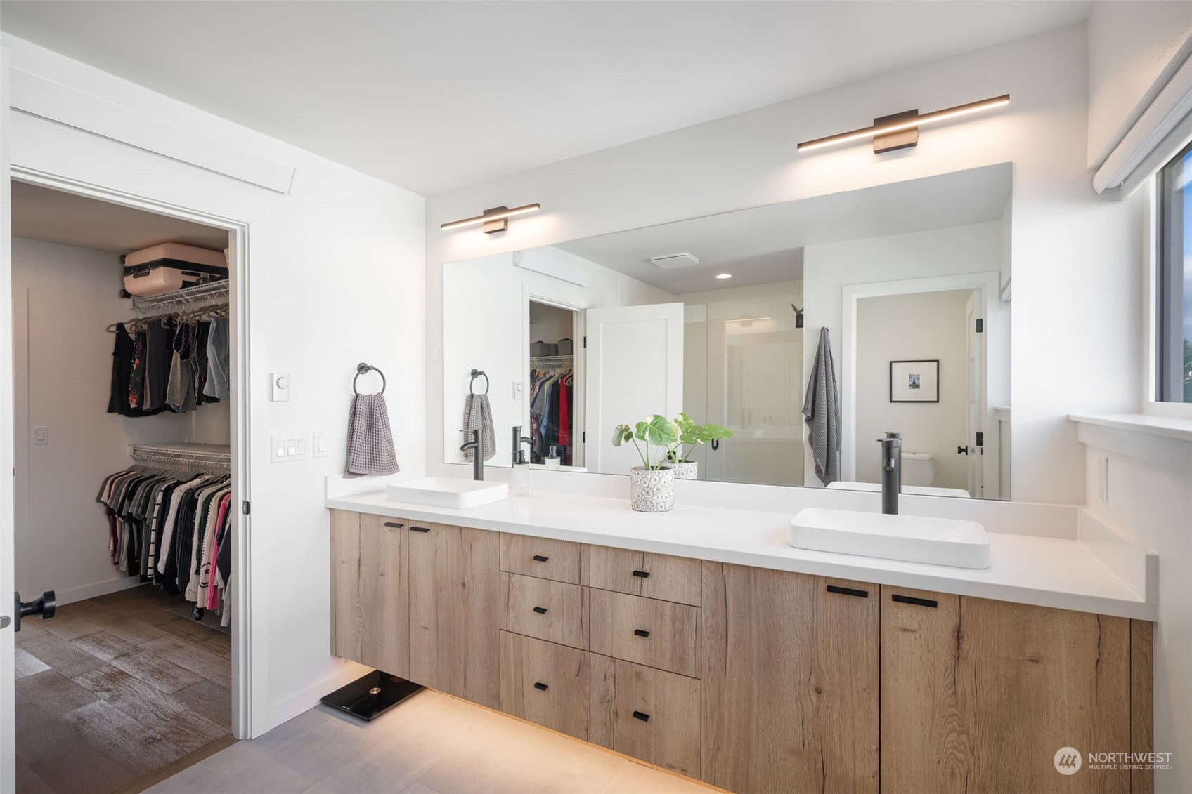 1127 Northwest 60th Street, Unit B Seattle, WA 98107 - Photo 22 of 40