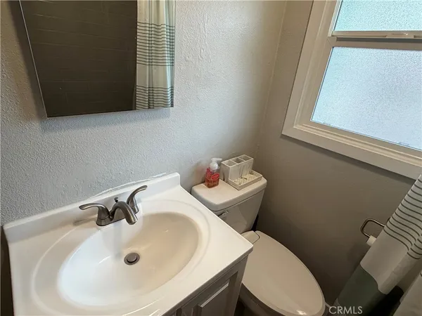 $3,300 | 2852 Exposition Boulevard, Unit C, Santa Monica, CA 90404