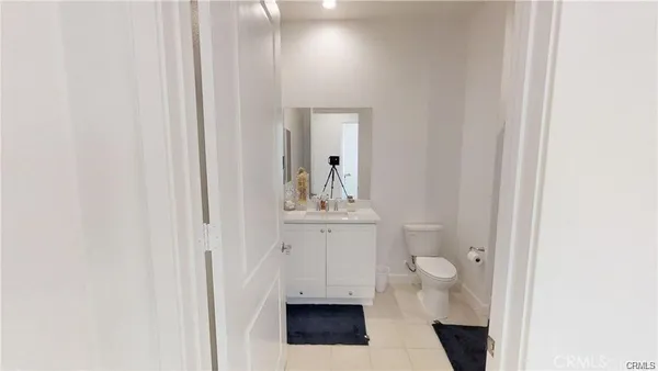$4,300 | 195 Follyhatch, Irvine, CA 92618