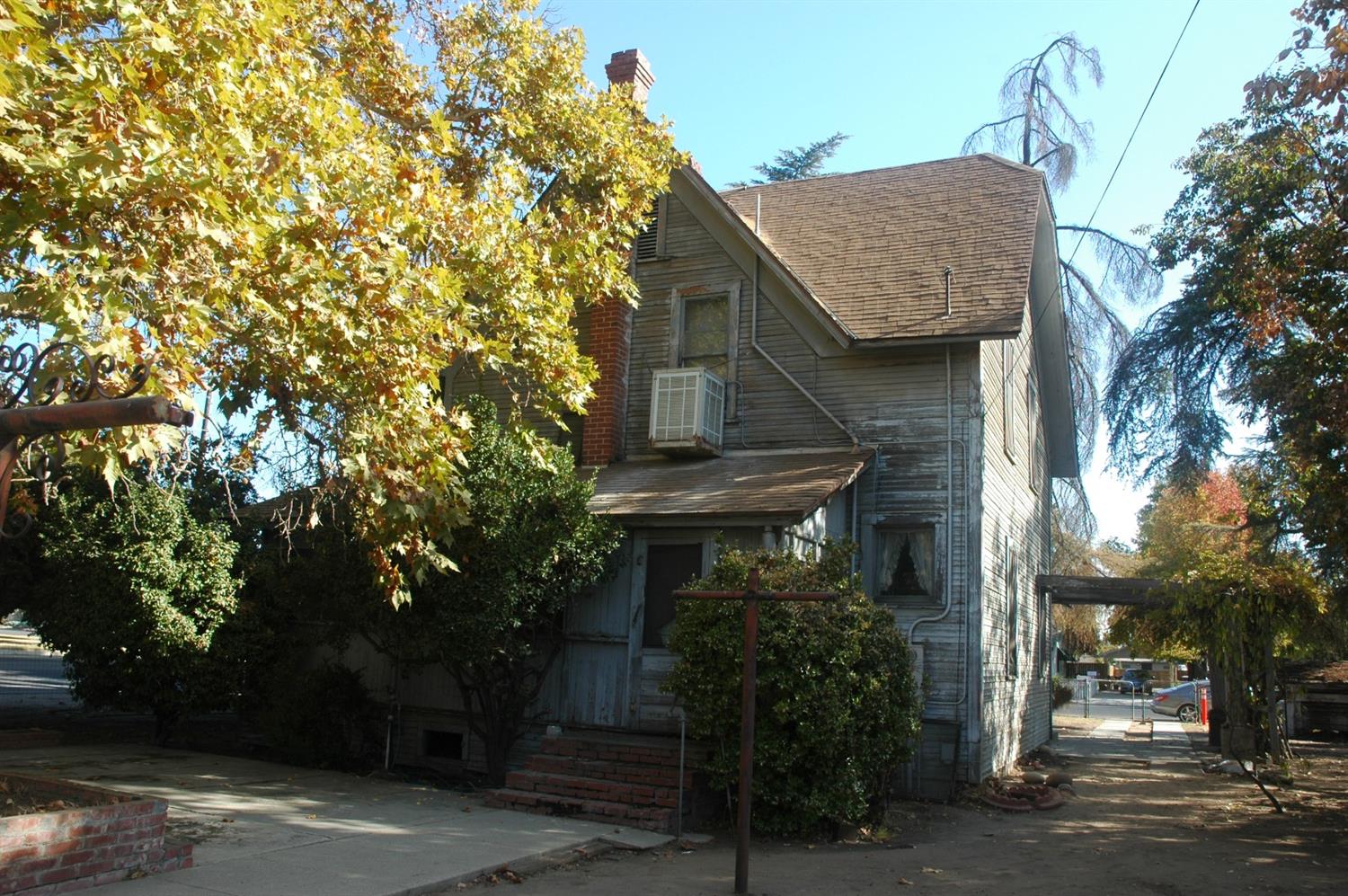 6 Pollasky Avenue Clovis, CA 93612 - Photo 20 of 24 Back of Home 2 of 2 Photos