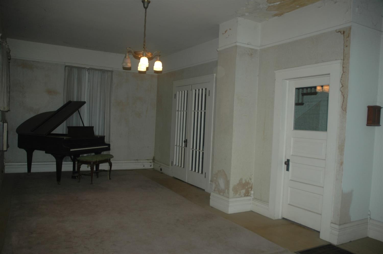 6 Pollasky Avenue Clovis, CA 93612 - Photo 4 of 24 Living Room 2 of 2 photos