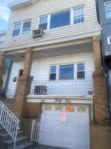 $2,300 | 44 West 19th Street, Unit 1, Bayonne, NJ 07002