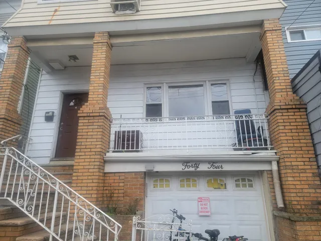$2,300 | 44 West 19th Street, Unit 1, Bayonne, NJ 07002
