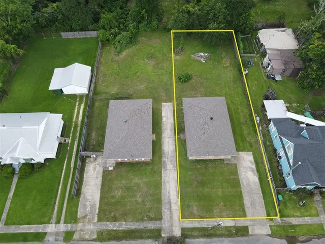 $1,000 | 310 Coffee Street, Dequincy, LA 70633