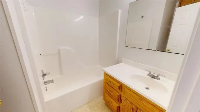 $1,000 | 310 Coffee Street, Dequincy, LA 70633