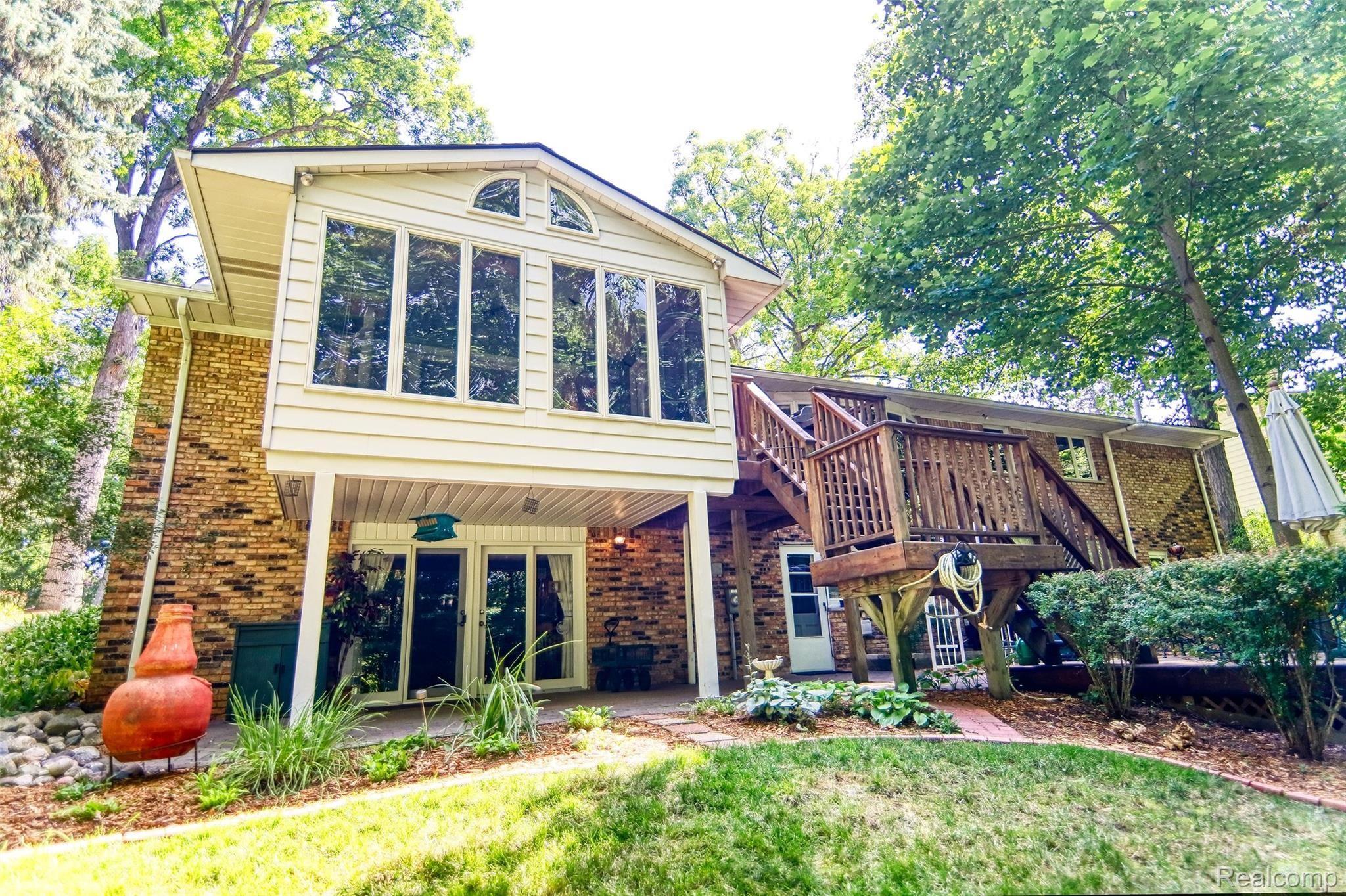 675 South Fieldstone Drive Rochester, MI 48309 - Photo 60 of 71 56_Back_2.jpeg
