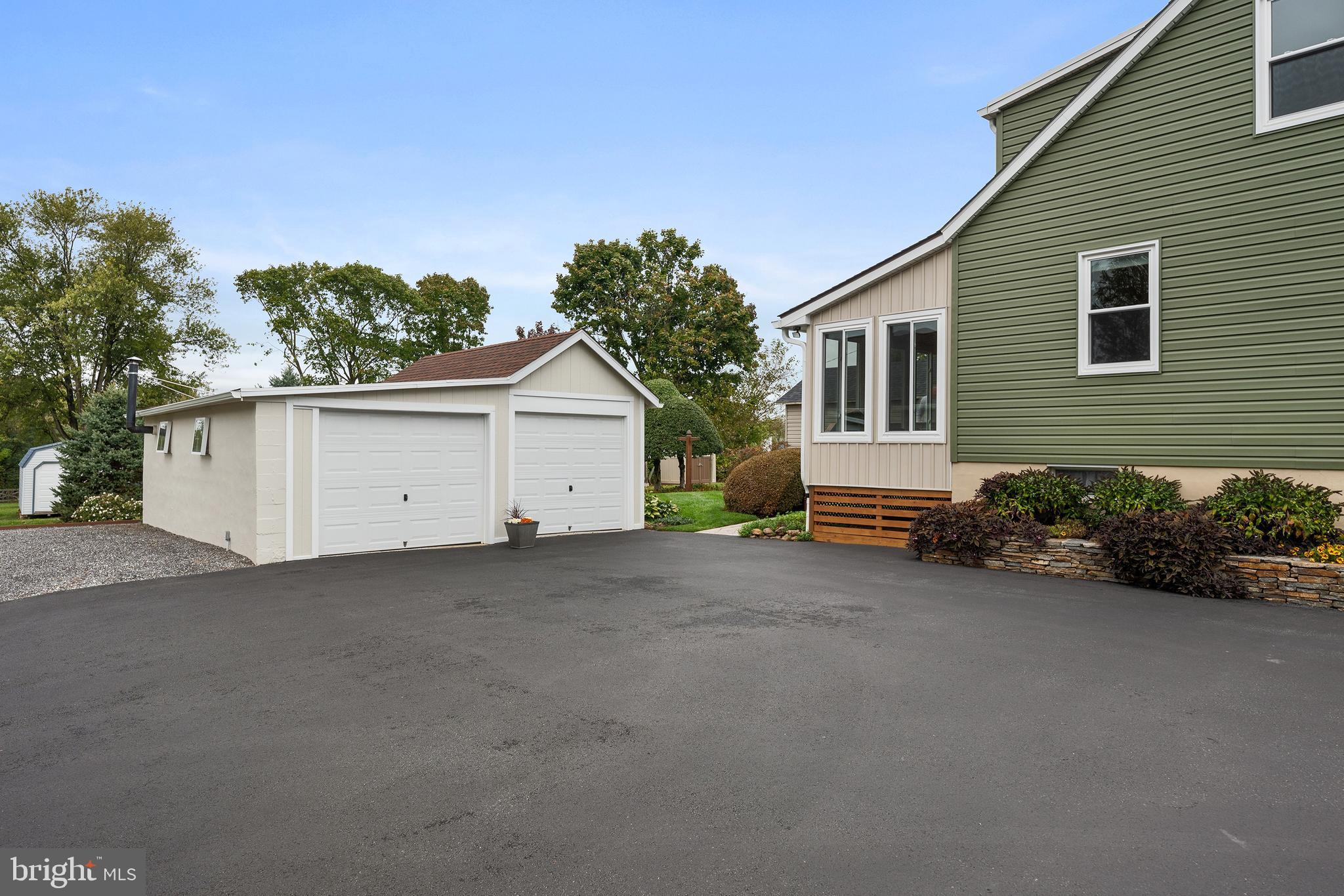 758 North Houcksville Road Hampstead, MD 21074 - Photo 35 of 43 a view of a house with backyard and garden