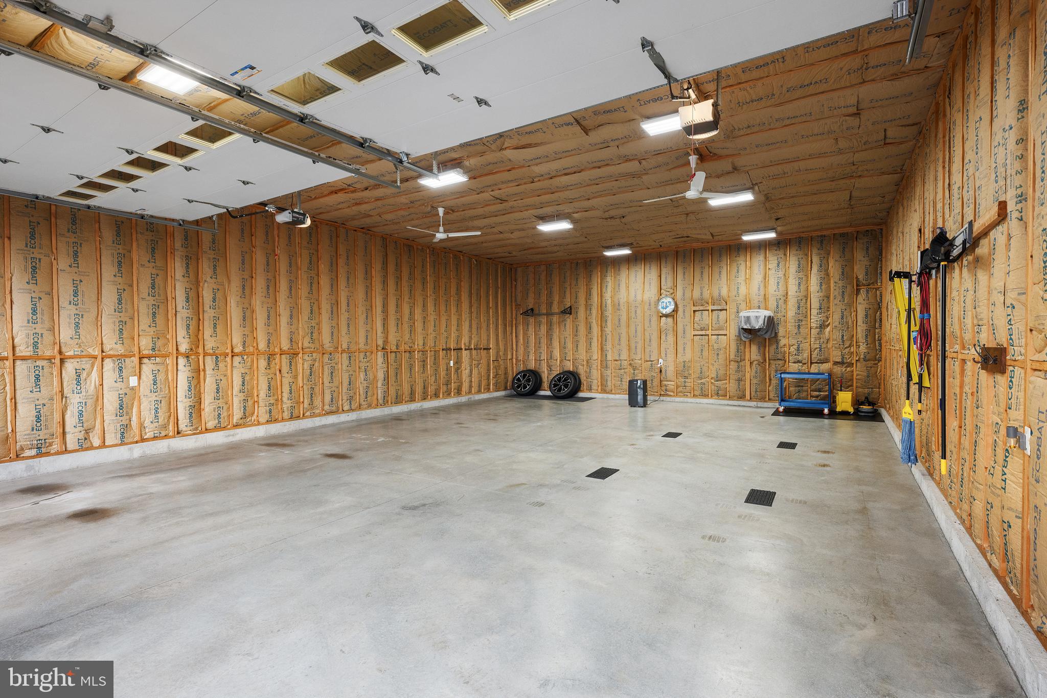 758 North Houcksville Road Hampstead, MD 21074 - Photo 40 of 43 a view of a hallway with a projector