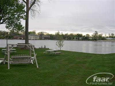 2247 North Long Lake Road Fenton, MI 48430 - Photo 4 of 26 20274331-3.JPG