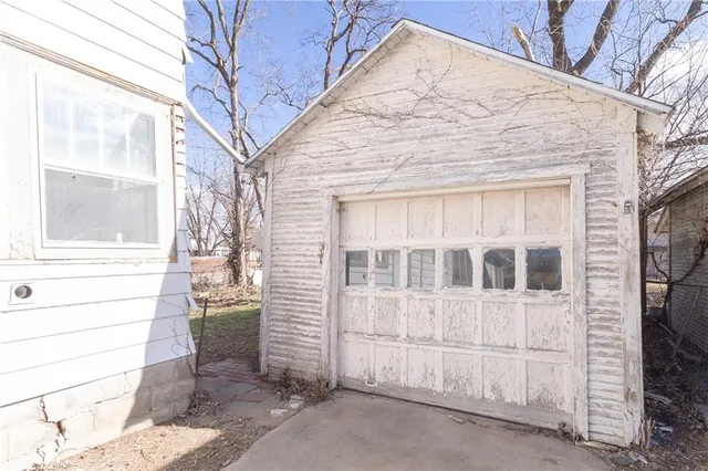 $29,000 | 208 South 16th Street, Independence, KS 67301