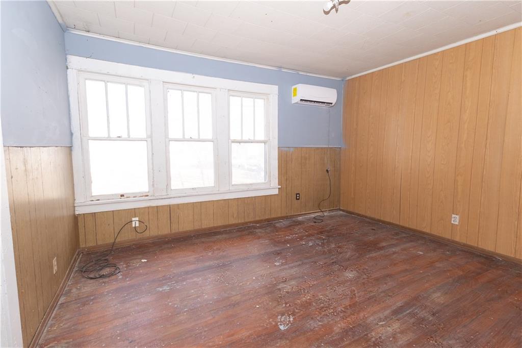 208 South 16th Street Independence, KS 67301 - Photo 10 of 22