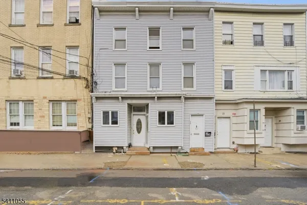 $774,900 | 13 Cottage Street, Bayonne, NJ 07002