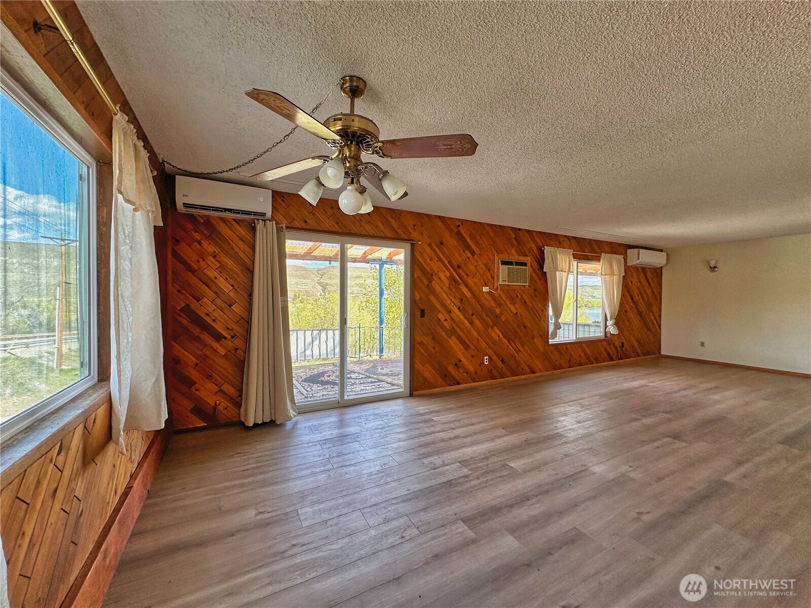 284 Monse Bridge Road Brewster, WA 98812 - Photo 7 of 40