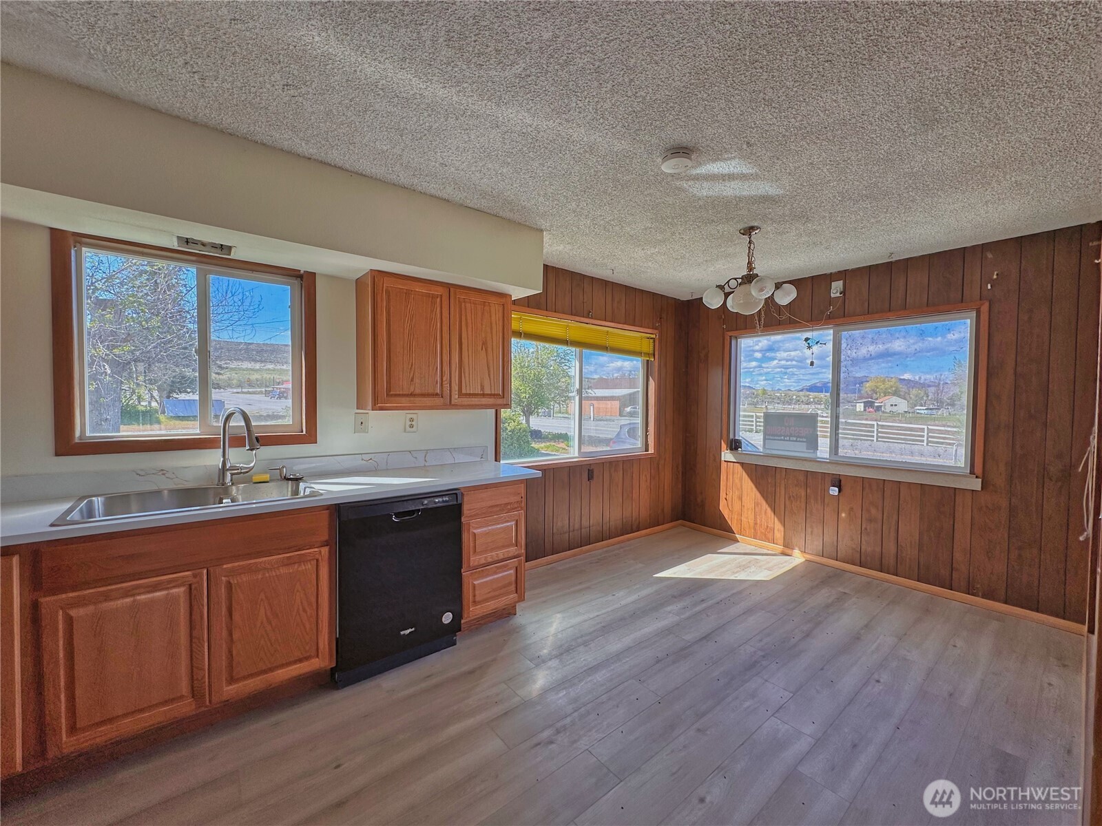 284 Monse Bridge Road Brewster, WA 98812 - Photo 8 of 40