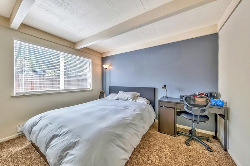 10144 Columbine Road Truckee, CA 96161 - Photo 8 of 13 Gallery Image 8