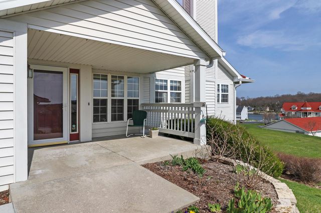 2133 Newbury Lane, Delavan, WI 53115