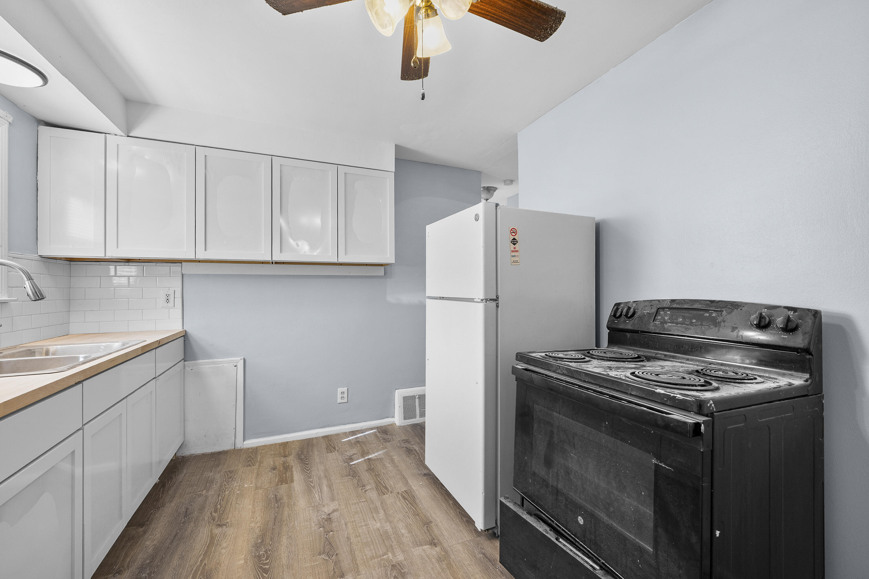 25933 Norfolk Street Inkster, MI 48141 - Photo 13 of 26 DSC_9130