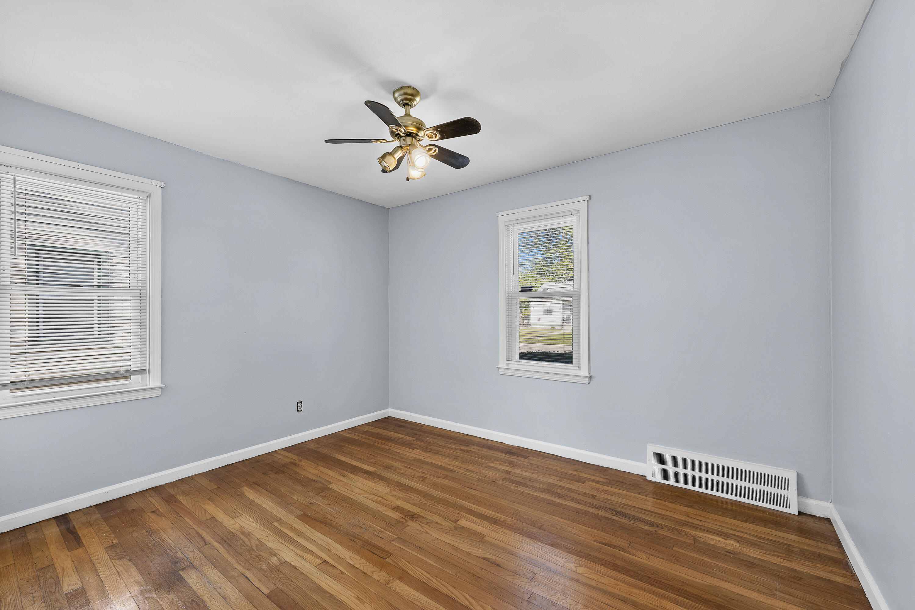 25933 Norfolk Street Inkster, MI 48141 - Photo 18 of 26 DSC_9155