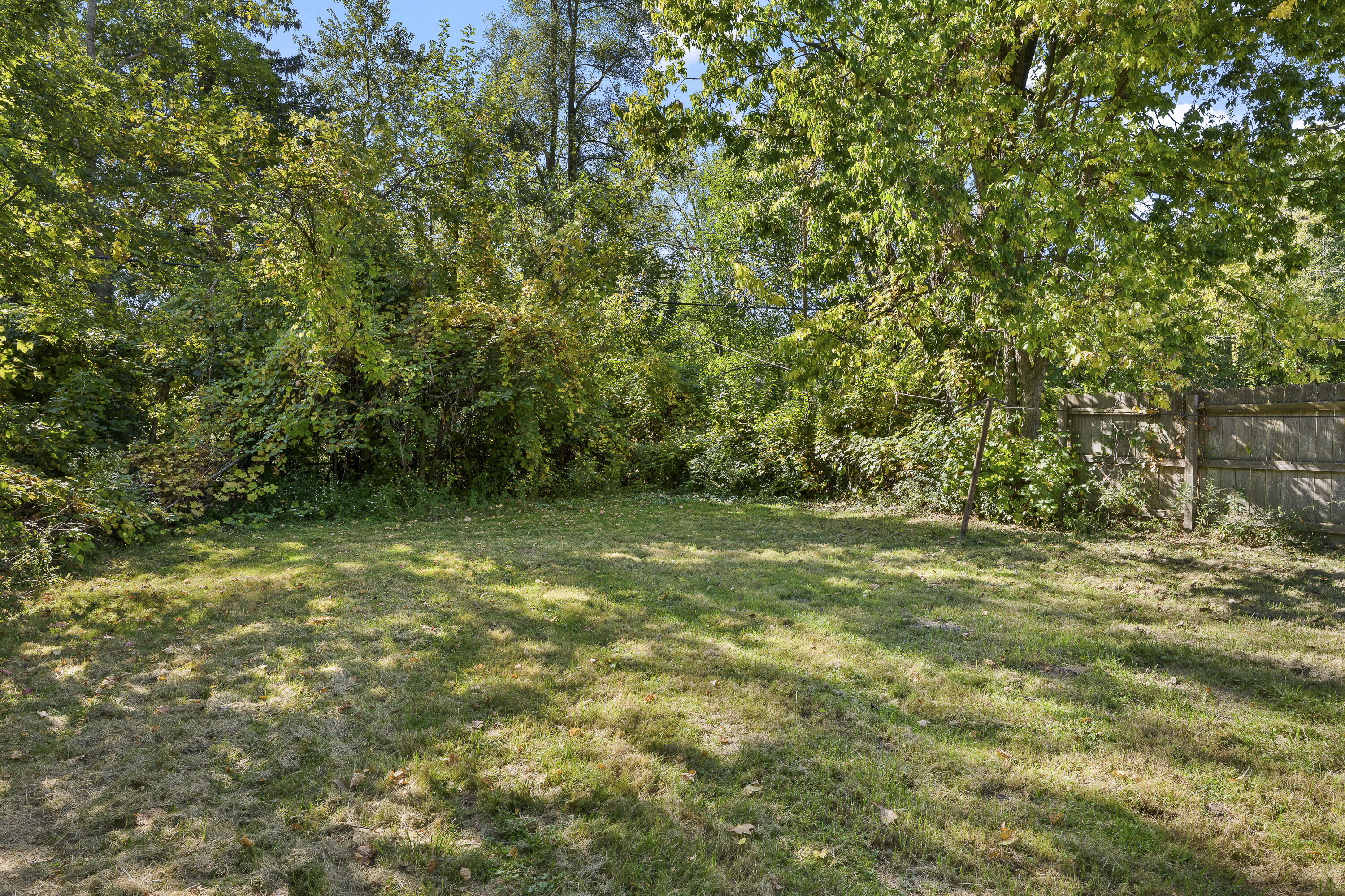 25933 Norfolk Street Inkster, MI 48141 - Photo 8 of 26 DSC_9105