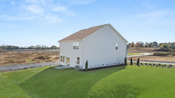 $348,990 | 544 Emerson Lane, Westmoreland, TN 37186