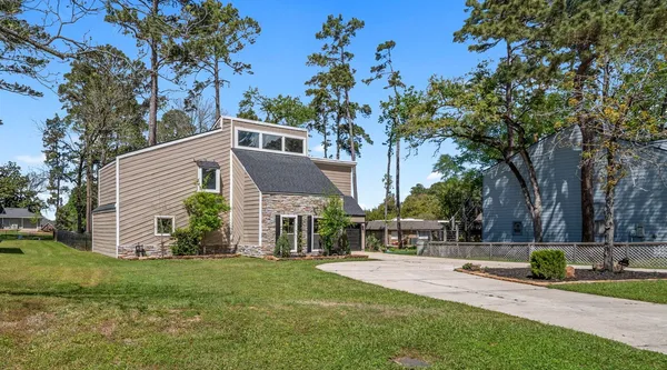 $390,000 | 15211 Jamaica Drive, Willis, TX 77318