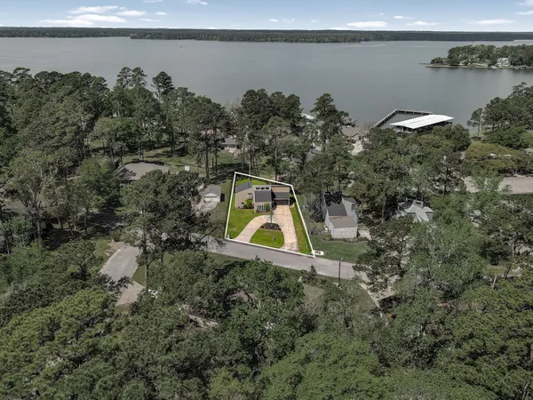 $390,000 | 15211 Jamaica Drive, Willis, TX 77318