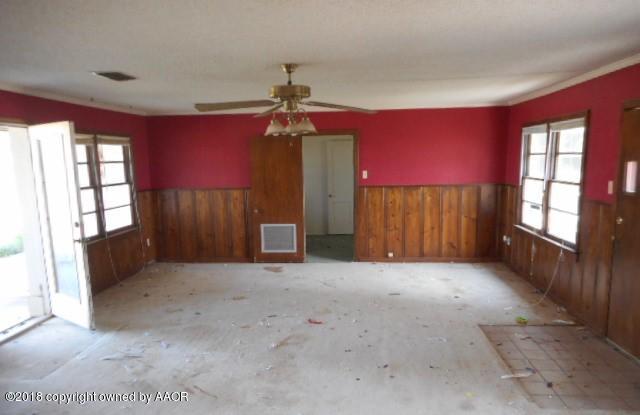 233 Fm 378 Silverton, TX 79257 - Photo 4 of 9 a view of a livingroom with a window