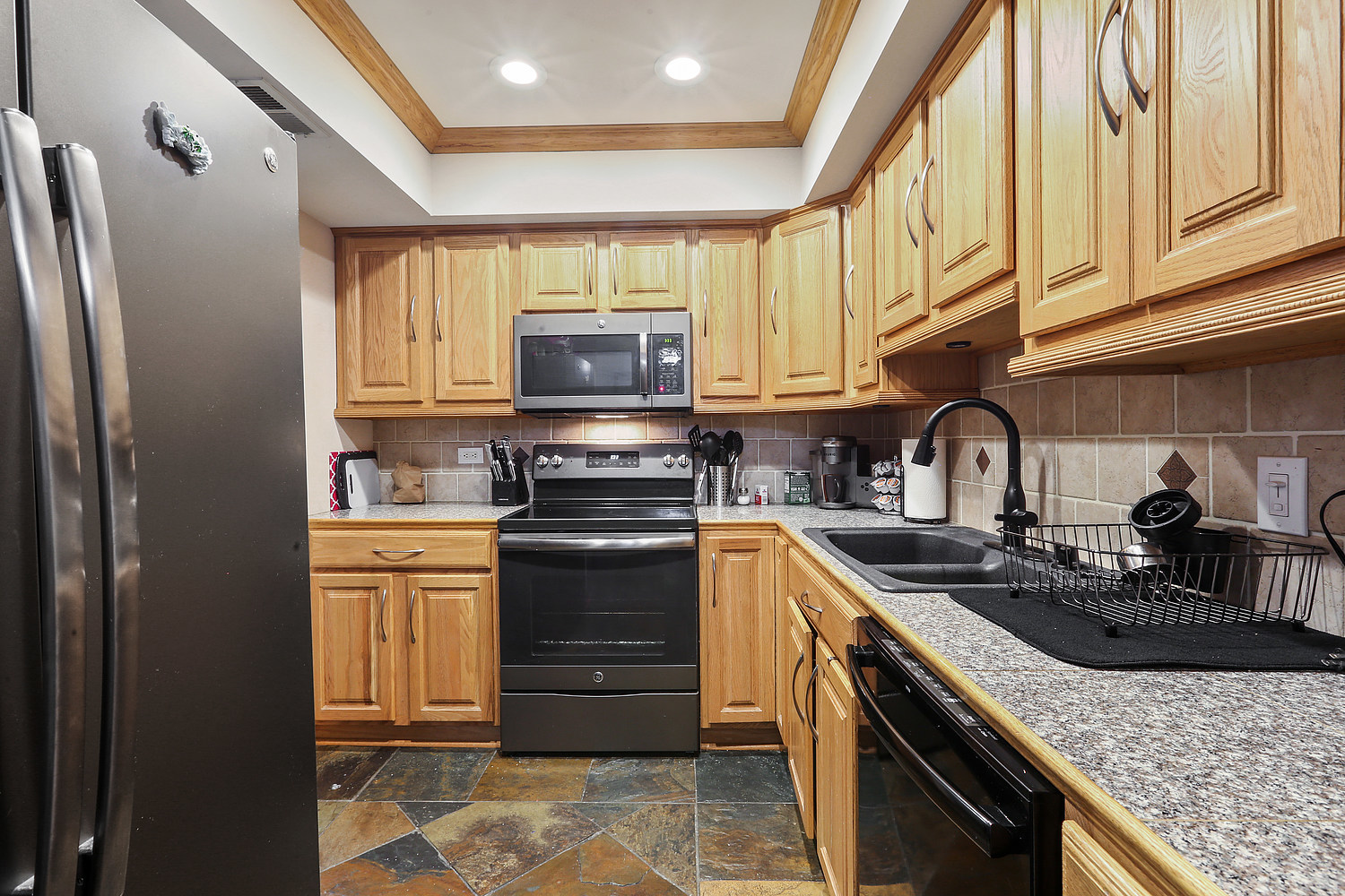 4010 150th Street, Unit 9 Midlothian, IL 60445 - Photo 3 of 10