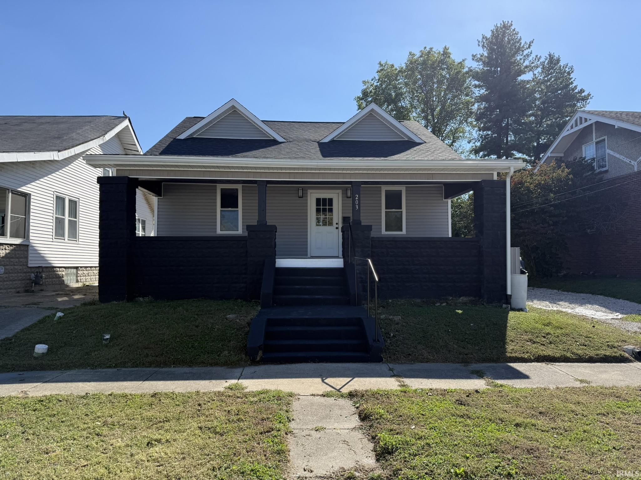 203 West Walnut Street Washington, IN 47501 - Photo 1 of 27