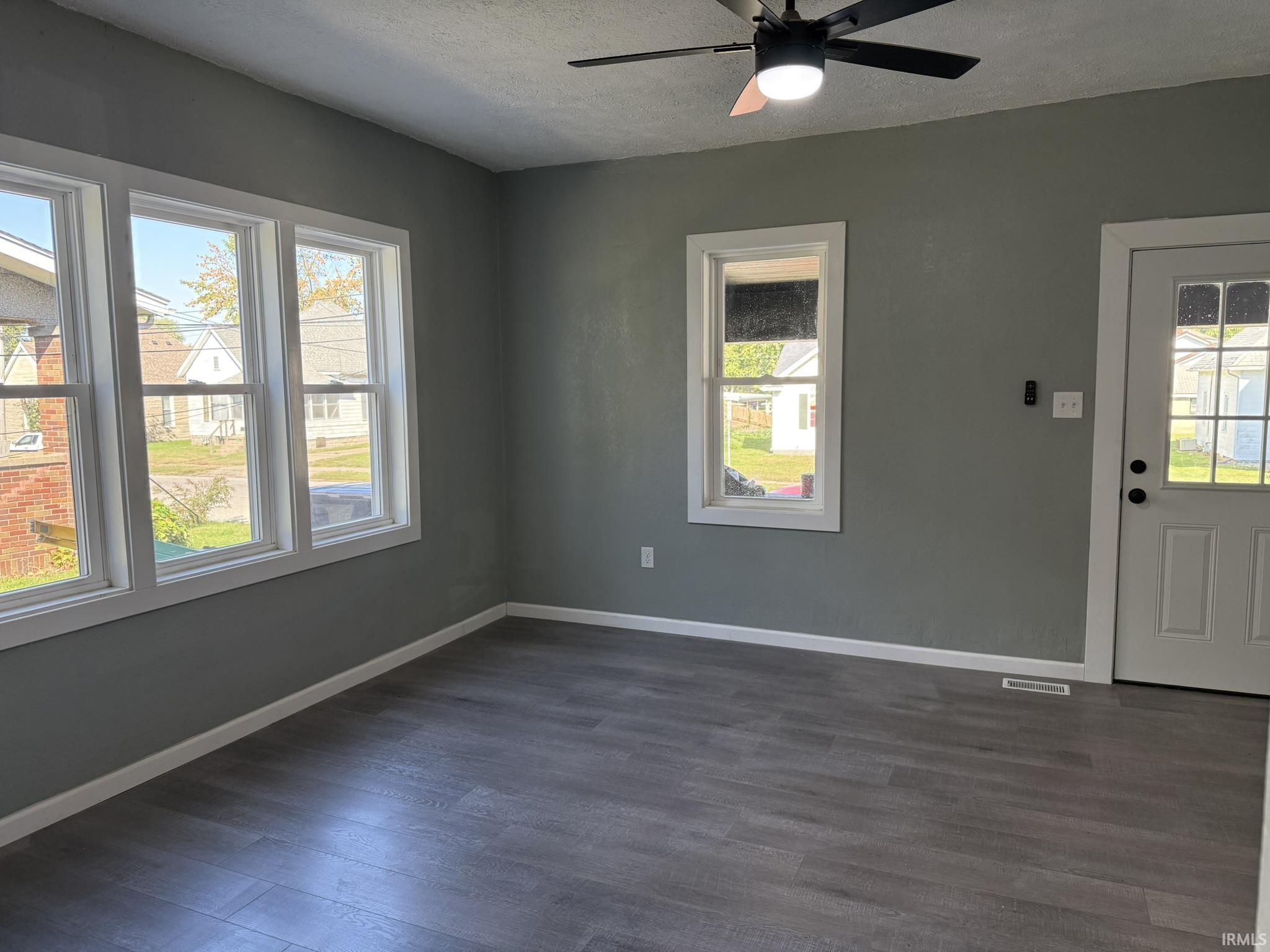 203 West Walnut Street Washington, IN 47501 - Photo 12 of 27