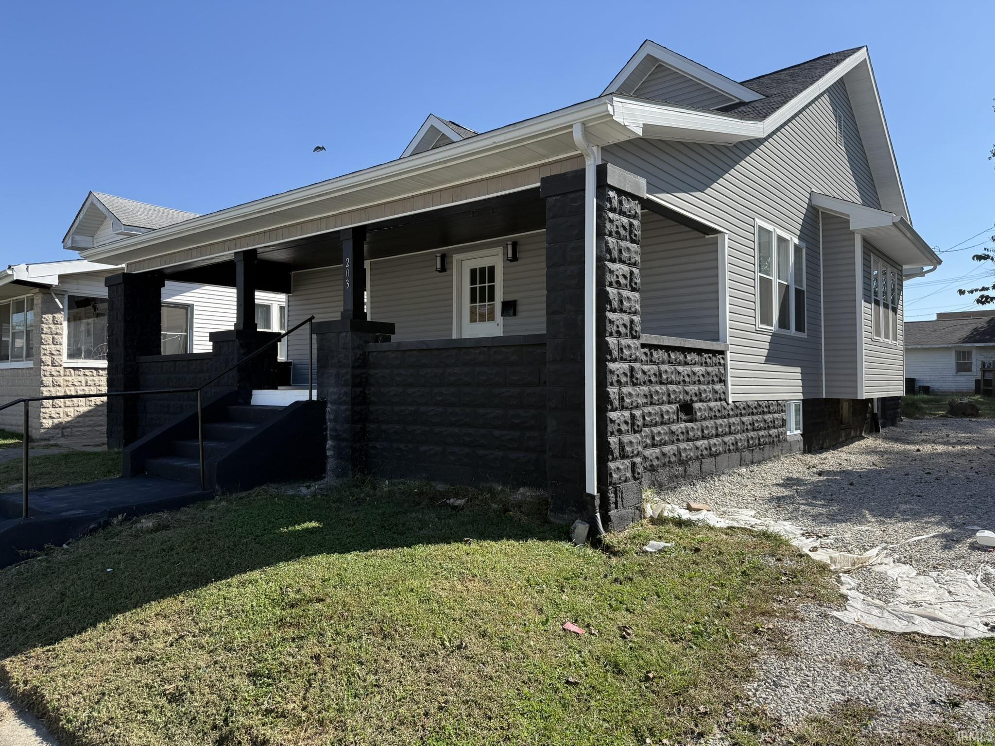 203 West Walnut Street Washington, IN 47501 - Photo 3 of 27