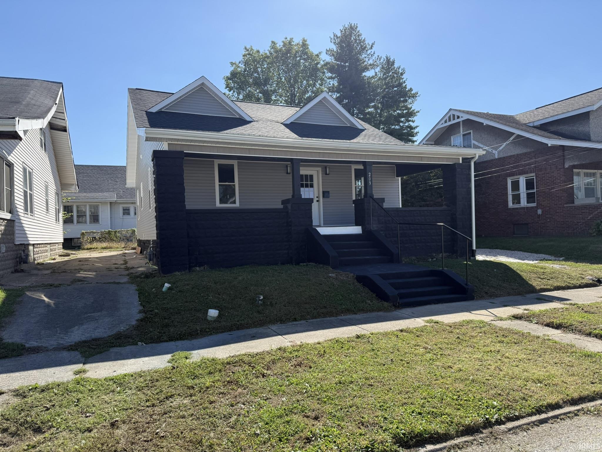 203 West Walnut Street Washington, IN 47501 - Photo 7 of 27