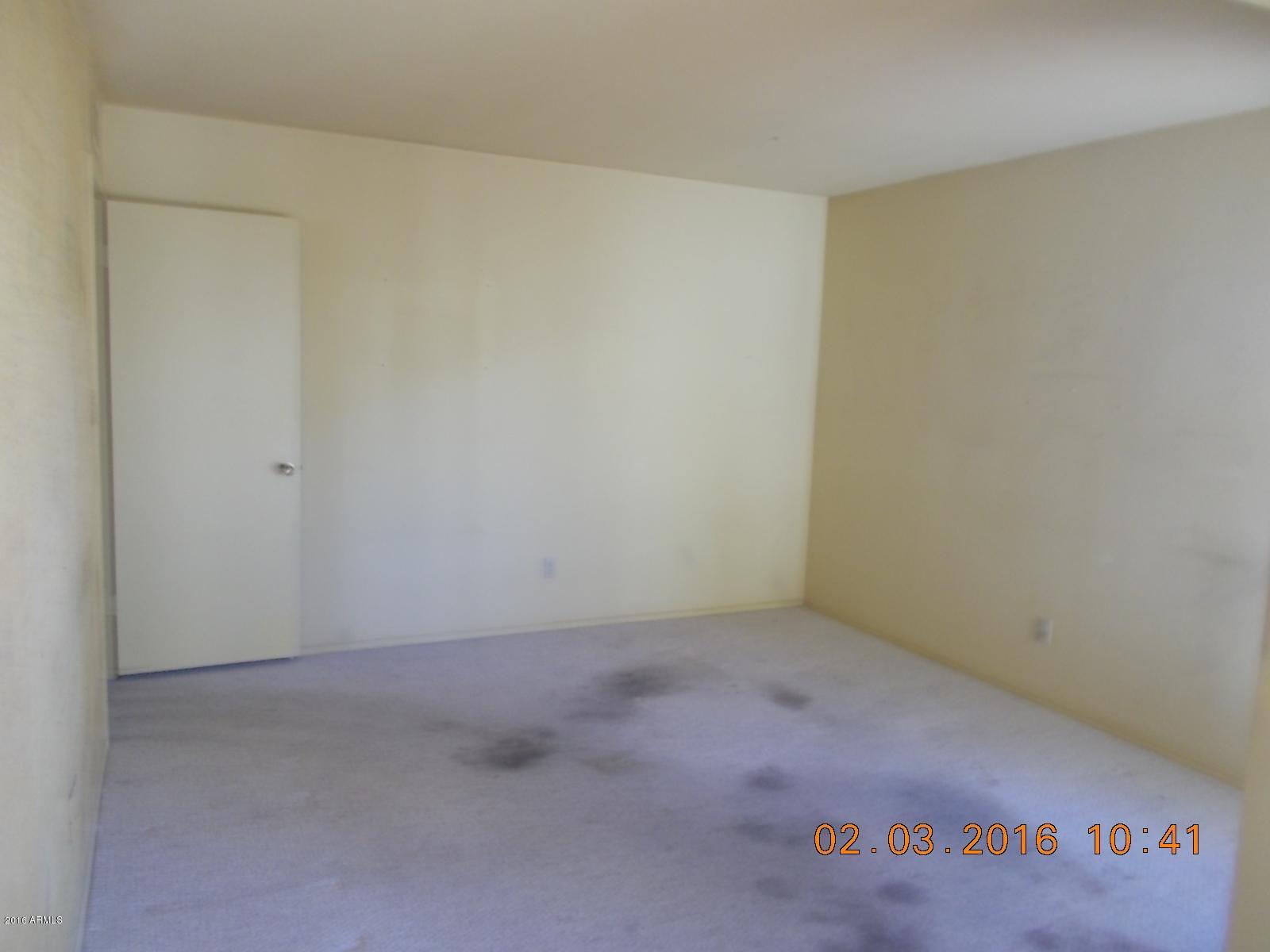 4315 East Piccadilly Road Phoenix, AZ 85018 - Photo 3 of 14 DSCN2443