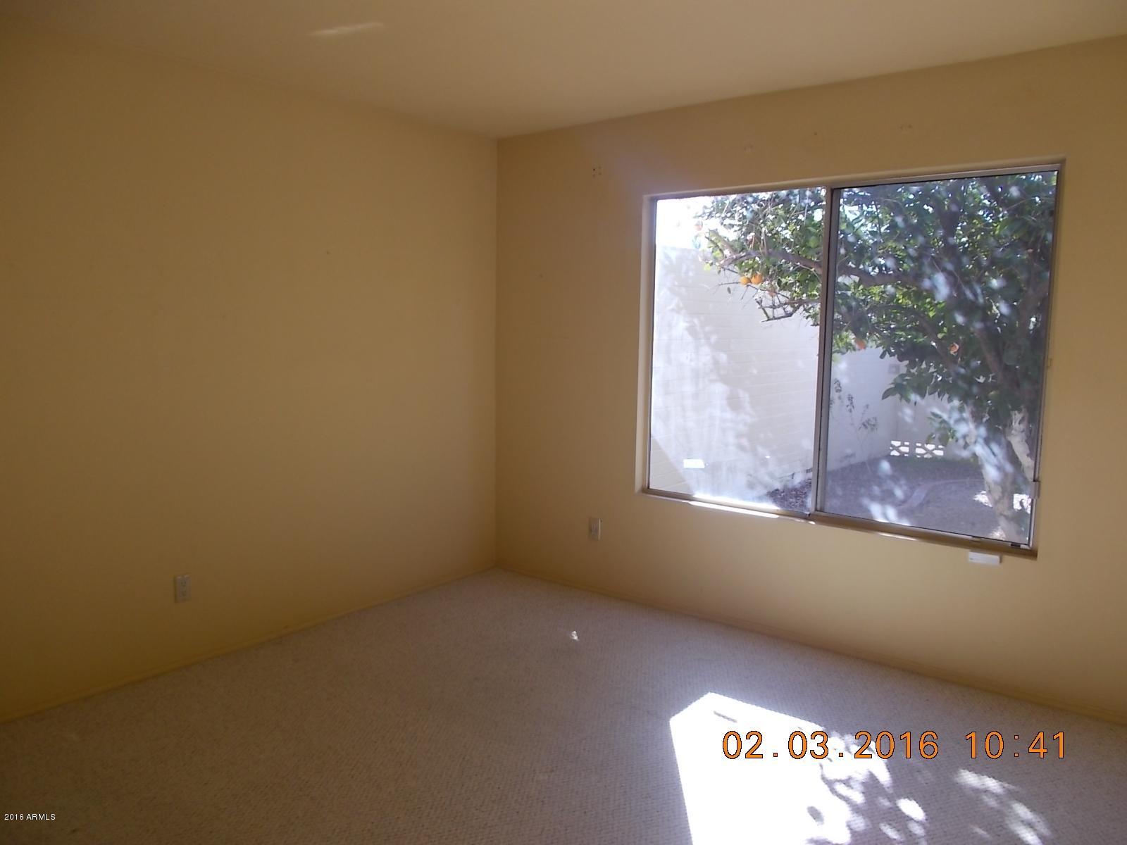 4315 East Piccadilly Road Phoenix, AZ 85018 - Photo 5 of 14 DSCN2446