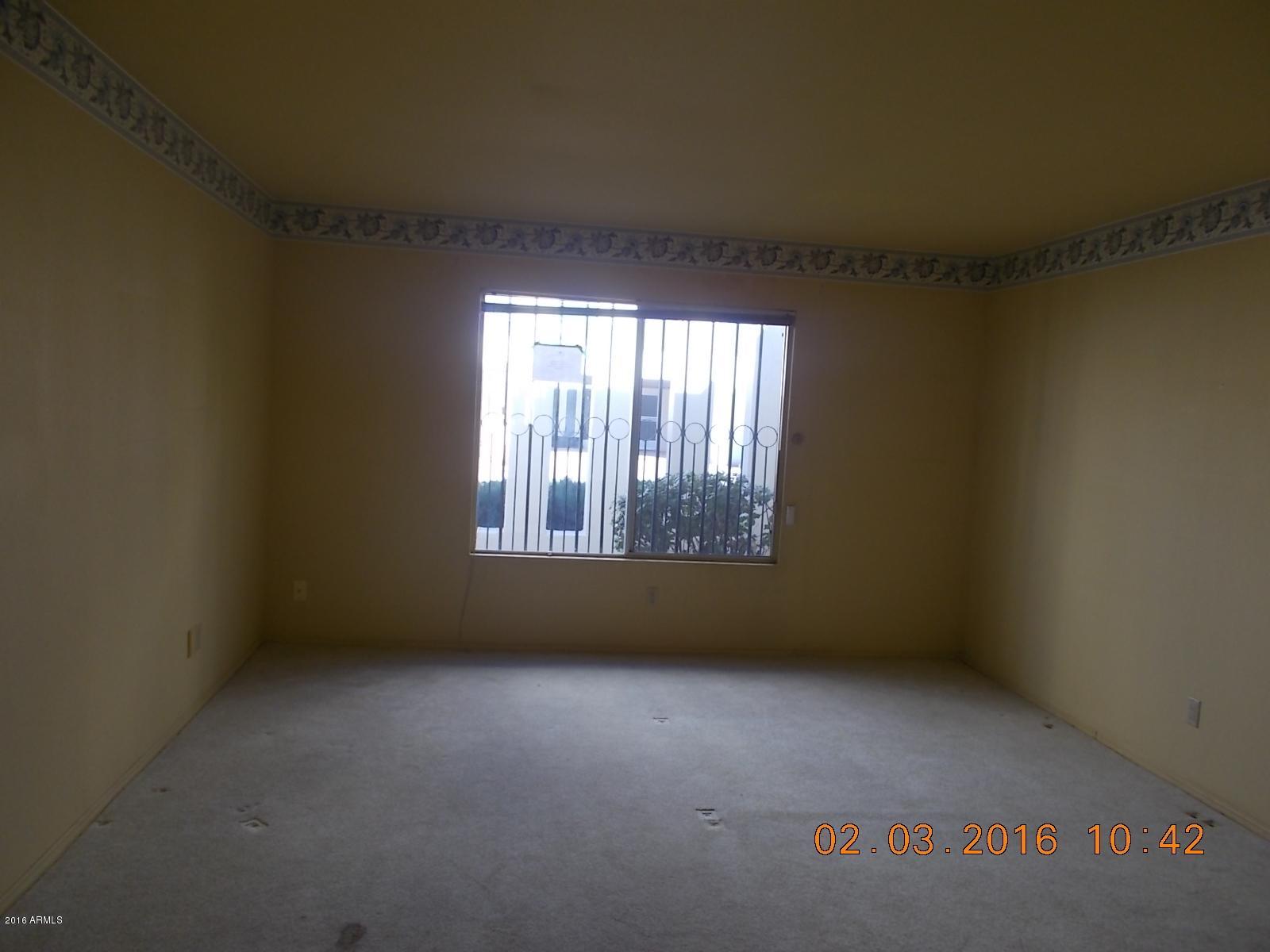 4315 East Piccadilly Road Phoenix, AZ 85018 - Photo 9 of 14 DSCN2453