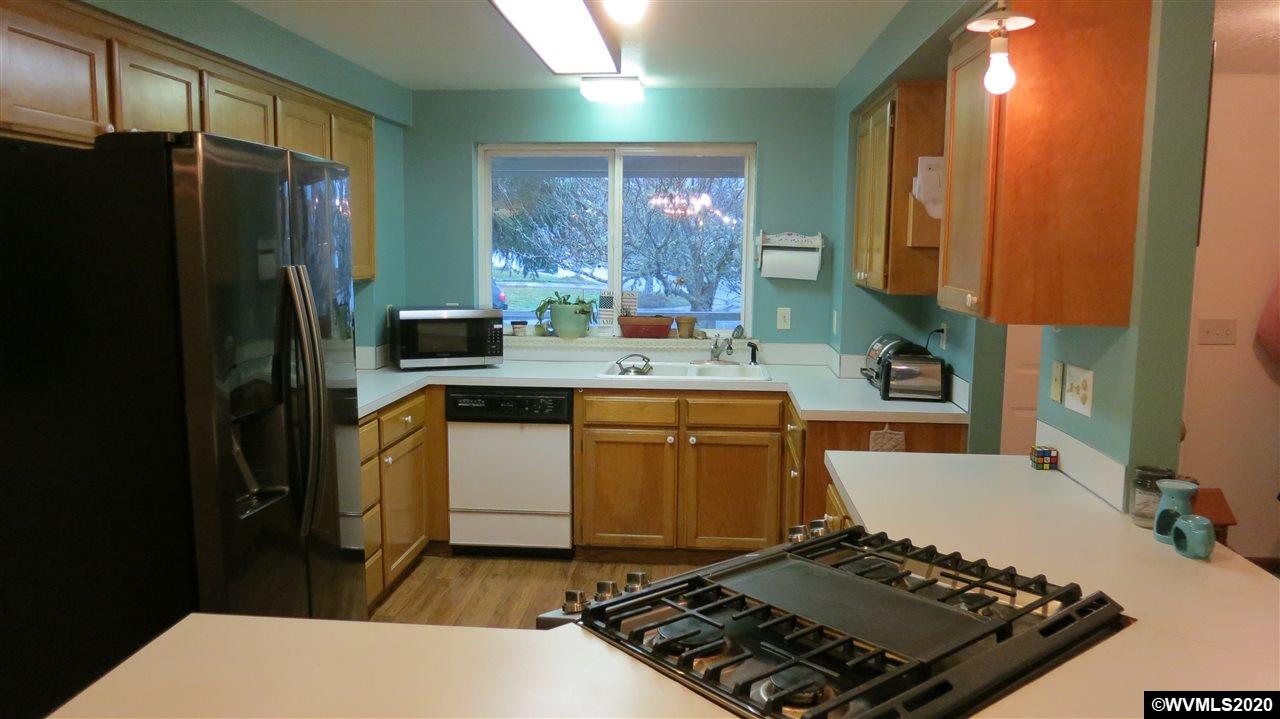 1201 Southwest Bryson Street Dallas, OR 97338 - Photo 7 of 23 Gallery Image 7