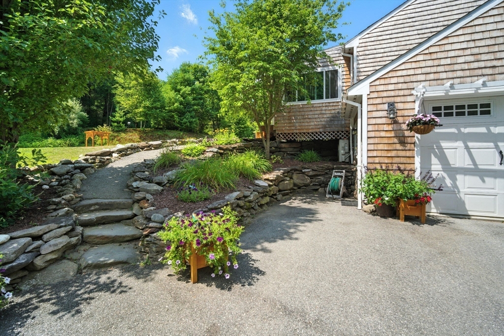 111 Green River Road Colrain, MA 01340 - Photo 4 of 42 Gallery Image 4