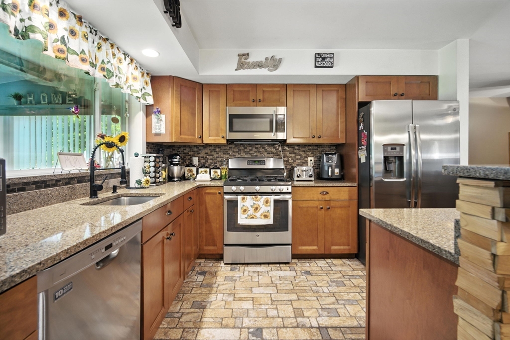 111 Green River Road Colrain, MA 01340 - Photo 7 of 42 Gallery Image 7