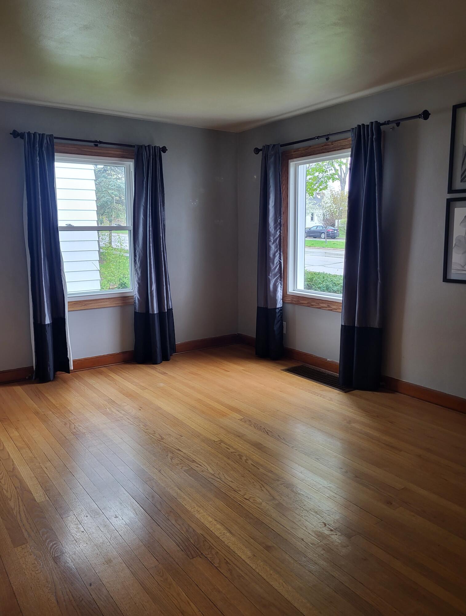 7043 Beloit Road West Allis, WI 53219 - Photo 3 of 22 20260427_111612